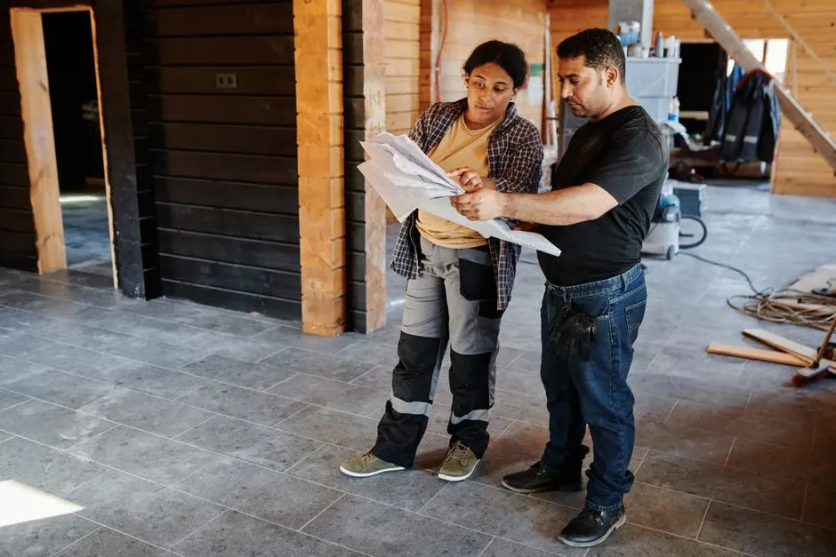 Experienced General contractor professionals at work